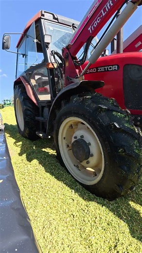 Zetor 7340 on Silage Duty #zetor #silage #farmlife