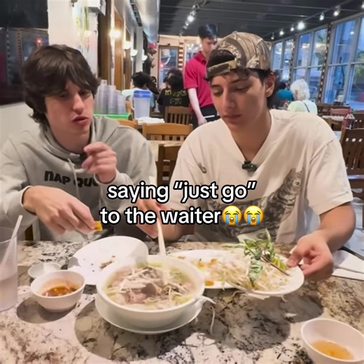 My second hand embarrassment… #hamzahthefantastic #thatmartinkid #slushynoobz @Hamzah @martin