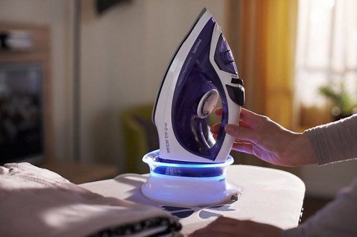 Les 6 Meilleurs Fers à Repasser sans Fil (Hiver 2023) – Les Avis Détaillés