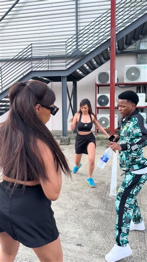 Fun Finger Dance & Basic Dance Tutorial with Singing & Dancing Talents