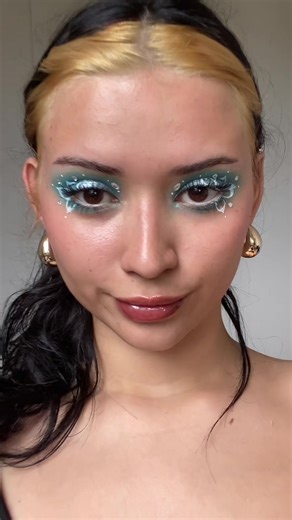 Maquiagem Azul em 1 Minuto: Rápido e Estiloso