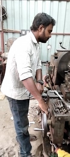 513K views · 10K reactions | owner vs labour 郎 | 1 vs 1 | fight with labour and owner 沈 | Venkat engineering | Facebook