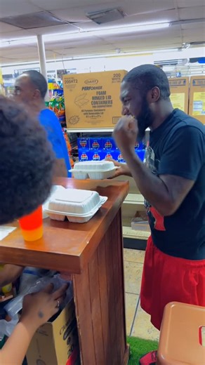 Munch Box on Instagram: "Now taking orders right now something you wouldn’t want to miss out on 🥳 best food 🥘 in town . . 📍 401 nw 27th ave pompano beach Florida 33069 ☎️954-305-8515"