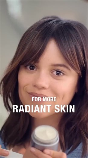 Jenna🥝 | Unseen|| Jenna y Jennifer Garner para un comercial de Neutrogena en 2023 (2 videos) . . Tags🏷️: #jennaortegaedits #jennaortega... | Instagram