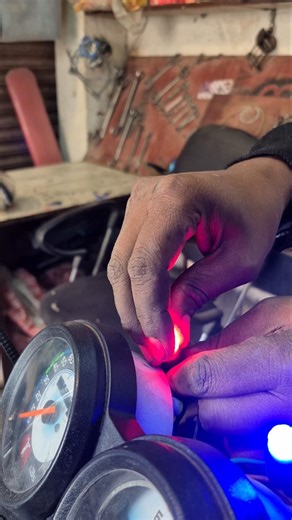 splendor bike meter led bulb install 👌 #splendormodified #meter #ledlights #install #shots