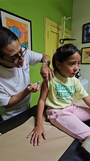 inyección de Varicela a mi niña de 7 años fue muy valiente