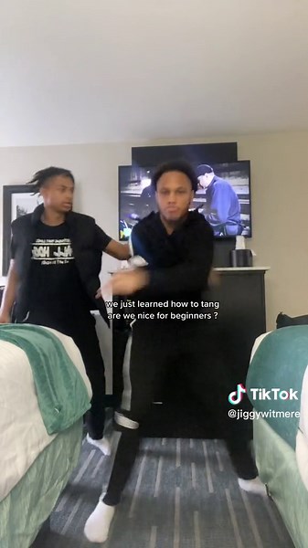 off the top of the head too😂🔥