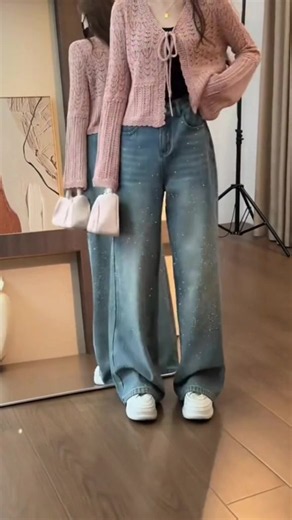 Celana Jeans Wanita: Inspirasi Outfit & Cara Pakai Jeans dengan Lace Bling