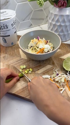Korean glazed chicken bowls anyone? #recipe #dinnerecipes