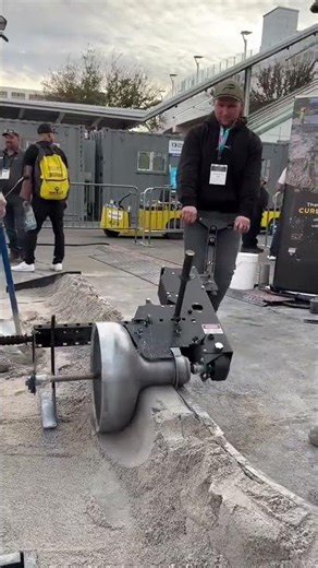 Mechanical curb forming machine shaping fresh concrete edge#machine #machines #construction #popular