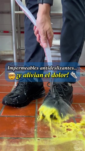 Still wearing regular shoes to a 10-hour shift? Why? 💀 #SlipResistant #oilproofshoes #waterproof #chefshoes #chef #kitchen #GetReadyforFashionWeek #Fallfreshnes#outdoorfun