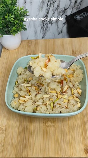 Suji Halwa Recipe 😋 #shorts #ayeshacookssimple #halwa