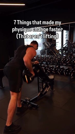 “7 things that made my physique change faster (that aren’t lifting)” 👇 Most people think it’s just gym… nah. It’s the boring stuff you do every day. 1. 10k steps daily (fat loss without killing yourself with cardio) 2. Protein target hit every day (build keep muscle while leaning out) 3. Same simple meals on repeat (less guessing, more results) 4. Sleep like it’s part of the program (recovery hormones = progress) 5. Water salt balance (less “puffy”, better pumps, better performance) 6. Track yo