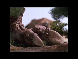 Gomora Rampage! Stomping around!