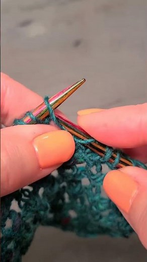 Here's how easy the Irish Mesh Lace Stitch is in my latest cowl design, Rocks and Water! #knitting