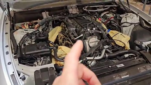 BMW 650i engine reassembly and first start after 2 years!