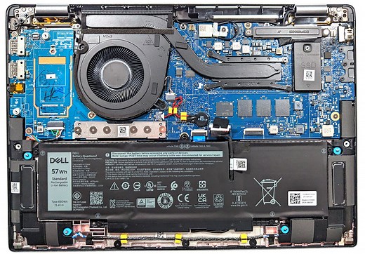 如何打开戴尔 Latitude 14 7440 - 拆解和升级选项