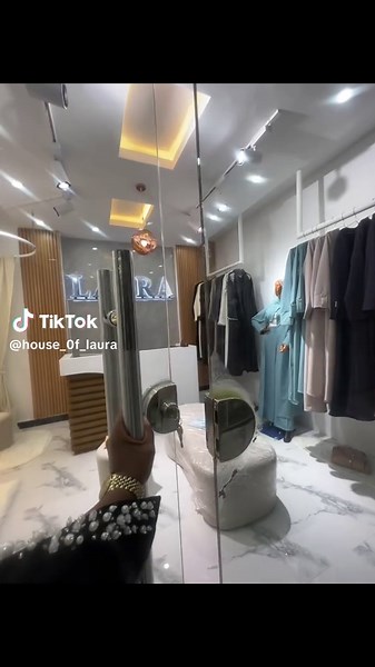 Stylish Modest Fashion: Laura’s 2nd Abaya Collection