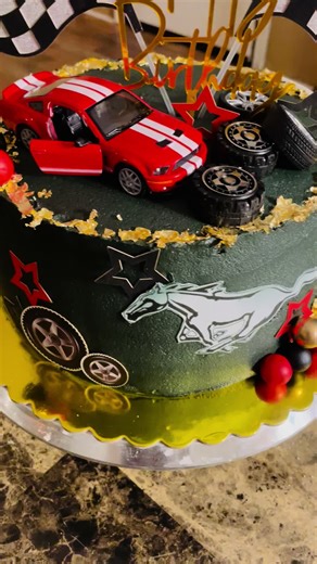 Mustang Cake! #mustang #carcake #cakeformen #birthdaycake #mustangcake