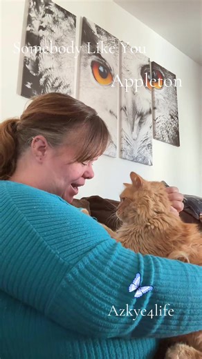 Somebody like you @Azkye4life 🦉🦋 #catsoftiktok #appleton4life