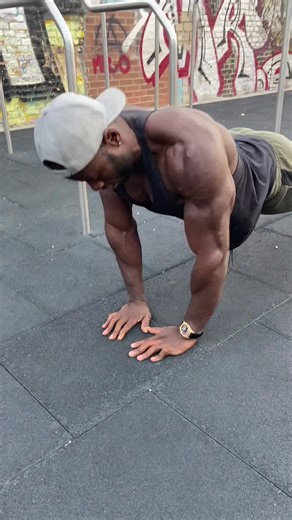 Mastering Diamond Push-ups: A Comprehensive Tutorial for Maximum Fitness Gains