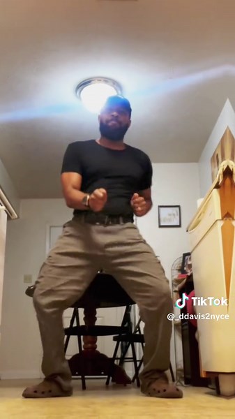Derrick Davis on TikTok