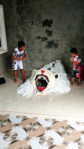 Abang sama Ade lagi tutorial jadi can macanan #shorts