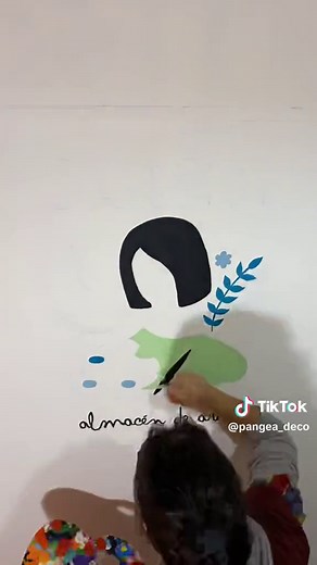 proceso del logo en la pared del taller🫶🏼🫶🏼 #logo #mural #taller #pintar #pangea