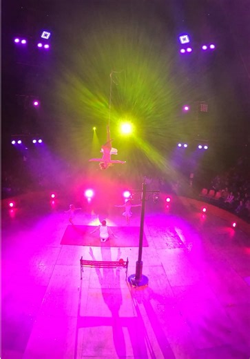 Duo Turkeev & Kids ✨✨✨. . . #circus #circusfamily #duoturkeevandkids #spinning #family @Duo Turkeev & Kids