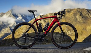 Trek renueva su Domane  con el pequeño y silencioso motor TQ