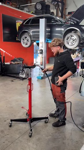 Quand ça sent bon le week end en général … 😂#mécanicien #humour #garageauto | Ouest Car