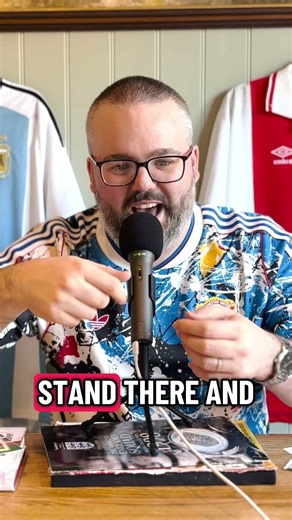 School playgrounds, stacks of Panini football stickers & searching for those elusive shinies ✨⚽️