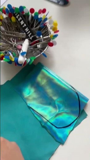 Making a cute scissors case using hibiscus fabric 🌺 #sewing #easysewingproject