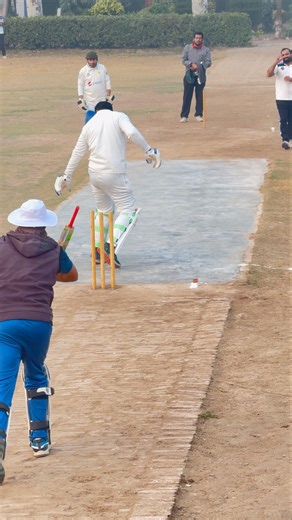 SLOW delivery Magician 😁#cricket #hardball #hardballmatch #fastbowling