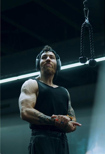 And the Oscar goes to… Best Gym Performance. The whole gym on its feet 🏆