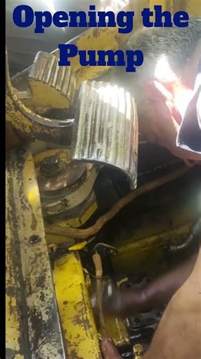 🔧🛠️Heavy machinery maintenance #viral #dozer #shortvideo