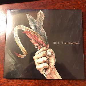 Stolas - Allomaternal