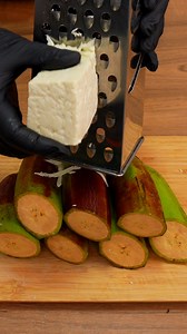 3.3M views · 46K reactions | Ralla queso a 4 platanos verdes ¡querras hacerlo casi todos los dias! | Recetas Originales | Facebook