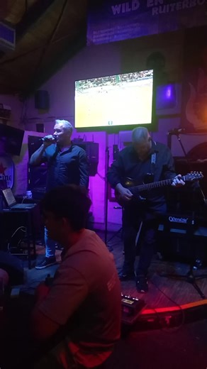 Touch of Class: Vanaand Net Hier