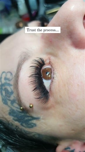 How to Create Dramatic Lash Styles Using TLC Method