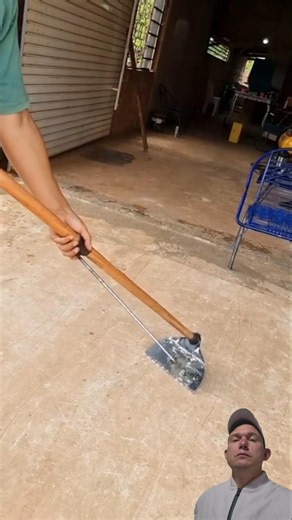Articulated trowel: a mason's invention