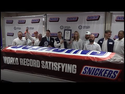 World’s largest Snickers bar weighs in at over 2 tons in Texas