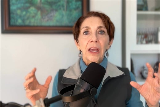 There’s no question about it—we are living in chaotic times. We’re all trying to be happy and at peace, and we often think we need to find external circumstances that are conducive to those states. But did you know that there is a bedrock of stillness and kindness that we can drop into, no matter what’s going on around us? In this episode of The Gathering Room, I’ll guide you to this still, calm place through a very special meditation that you can revisit any time you feel tempest-tossed. | Mart