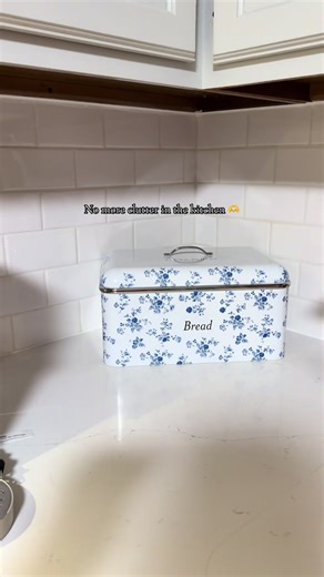 Stunning Bread Box for Kitchen Organization