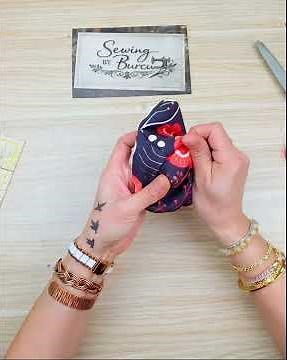 Cut, Fold, Sew: A practical wallet making tutorial. #sewing #versatilesewin #crafts #fabric #diy