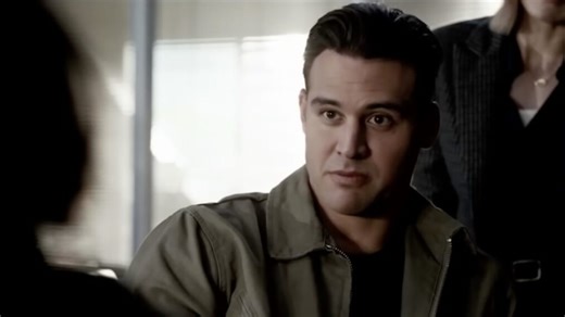 ‘9-1-1’ Preview: Eddie Learns Chris Was Kidnapped — Who’s in Car Crash? (Video)