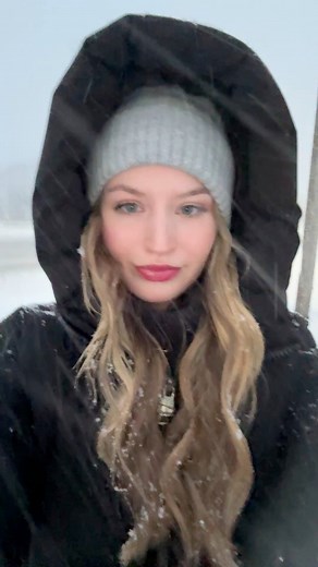 The snow storm is in full swing! I’ll be live at 10pm and 11pm on WSBT22 News with the latest weather conditions and how to stay safe. | Eloise Lushina WSBT 22