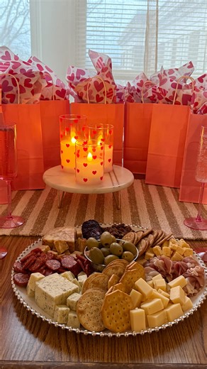 The Aesthetics Lounge l WNY on Instagram: "✨Private Spa Parties✨ An evening of luxury facials, glowing skin, bubbles, permanent jewelry, and beautifully curated bites. Our private, in-home spa parties designed to feel effortless, indulgent, and unforgettable🥂 Inquire, for your next girls night, bachelorette, birthday party and everything in between. The lounge has you covered 🤍 #spaparty #travelingspa #facials #inhomeparty #bachloretteparty"