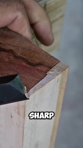 Sharp chisel meets perfect fit. ​#WoodworkingSkills #Joinery | Ab2245