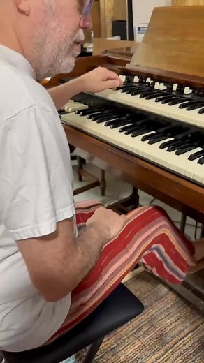 $4,500 • Hammond B3 organ This is the best B3 I have ever heard. I have been an engineer for 40 years and you can’t top this killer sounding organ. Comes with Leslie 147. It growls and screams. No Trades. I will ship. https://www.facebook.com/marketplace/item/1342184710182187/ | Duncan Rowe